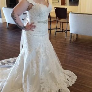 Essence Of Australia Wedding Dress